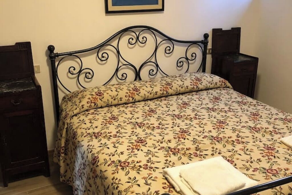 9 camere, ferro/asse da stiro, Wi-Fi, lenzuola