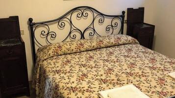 9 camere, ferro/asse da stiro, Wi-Fi, lenzuola