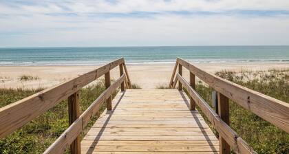 Due South - Oceanfront Condo in the heart of Atlantic Beach