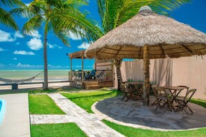 屋外ダイニングエリア