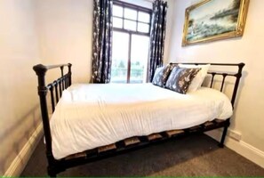 4 habitaciones, wifi y ropa de cama 