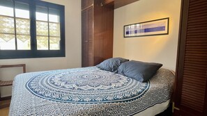 Huoneisto | 2 makuuhuonetta, silitysrauta/-lauta