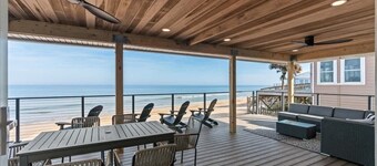 Ocean Front 4 bedrooms, 2 Ocean Decks, Direct Flag