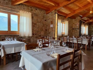 Restaurant - Foresteria Mongerrati (Isnello)