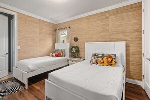 5 chambres, fer et planche à repasser, Wi-Fi, literie fournie