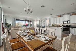 Dining - Golf Course View, Heated Pool, Arcade & Theater! (Kissimmee)