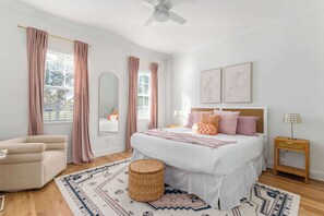 5 bedrooms, desk, iron/ironing board, WiFi