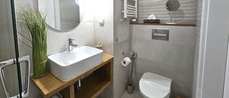 Appartement Confort, balcon | Salle de bain