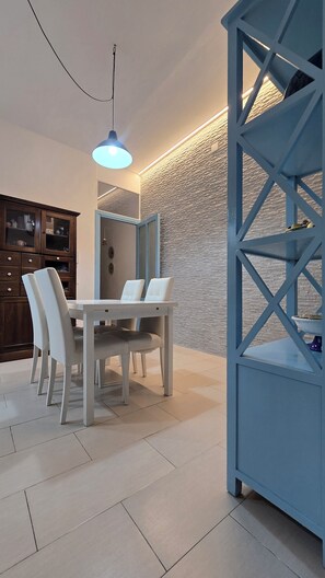 Dining - HOUSEHOLD (Palermo)