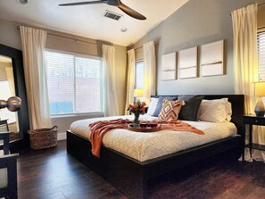 3 habitaciones, tabla de planchar con plancha, wifi y ropa de cama 