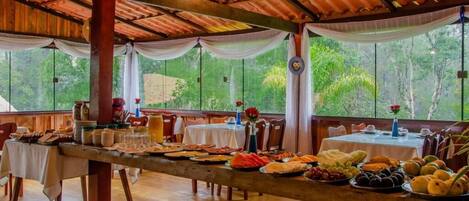 Colazione a buffet inclusa, servita tutte le mattine