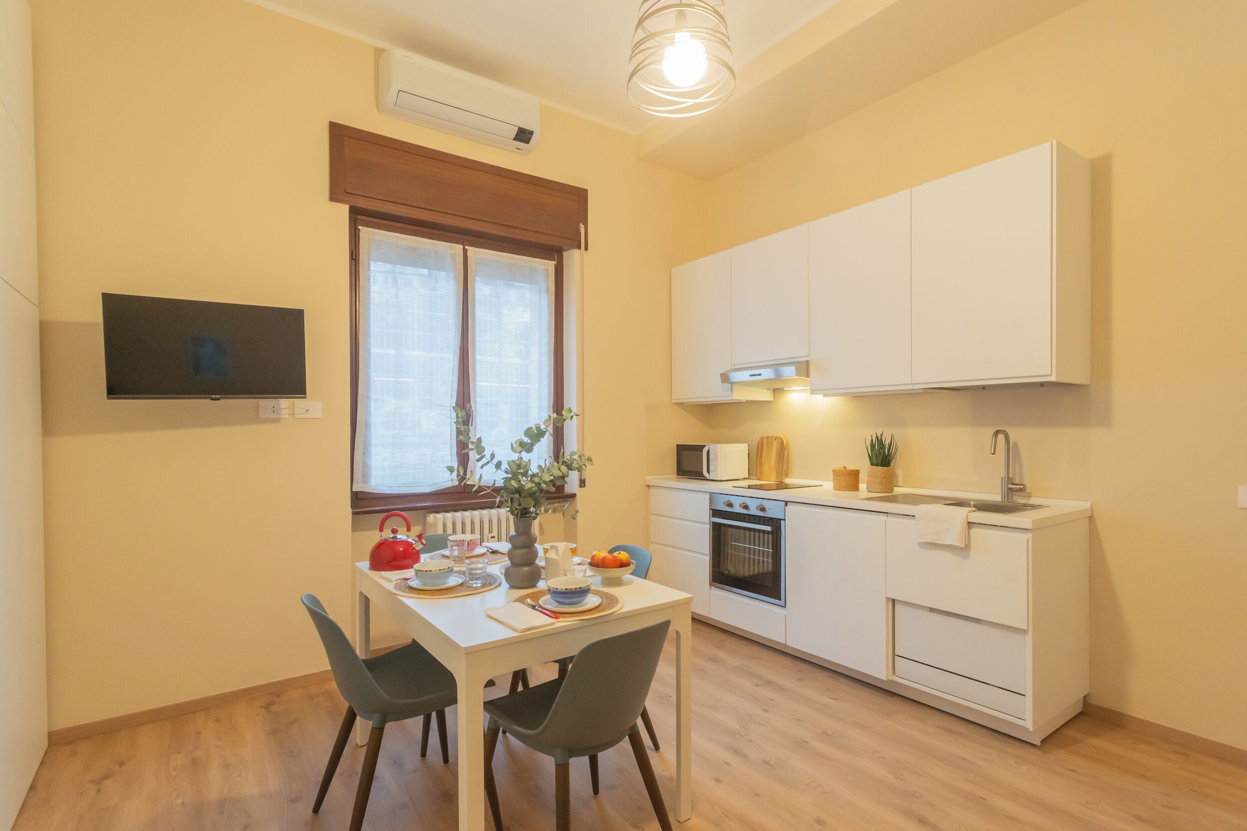 Apartment (TIVANO) | Private kitchen | Microwave, oven, espresso maker, electric kettle