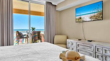 4 bedrooms, iron/ironing board, travel crib, free WiFi