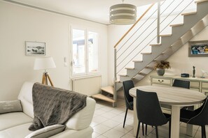 Living area - 50 m from the beach, pretty Breton house in the heart of the Pink Granite Coast (Trégastel)