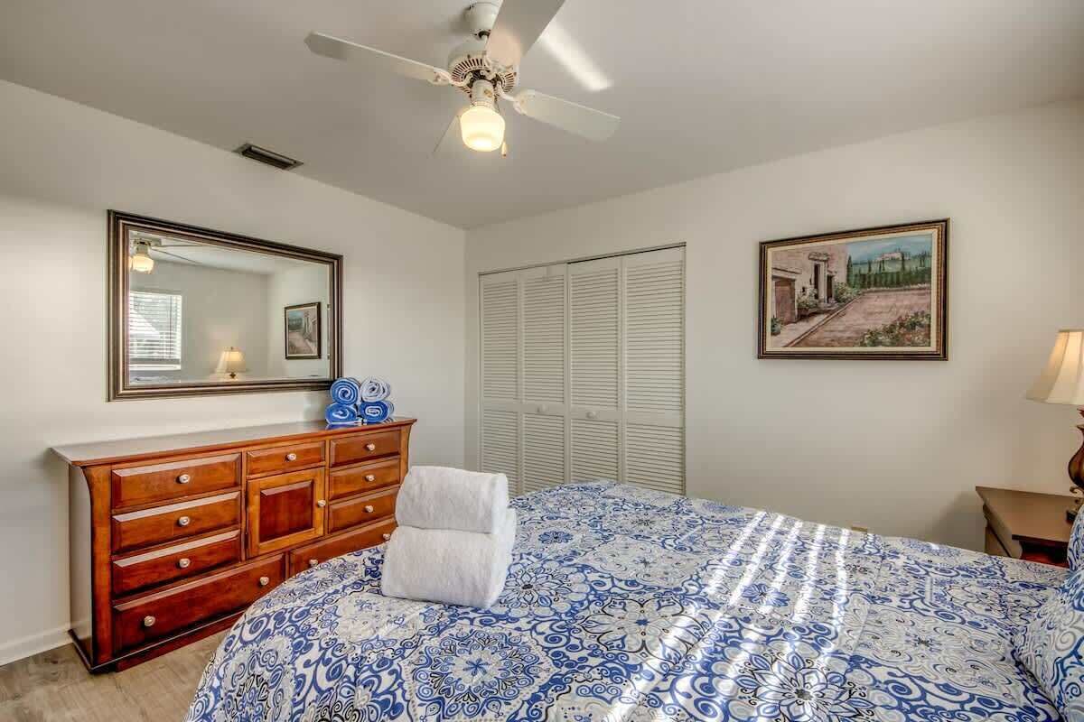 2 chambres, fer et planche à repasser, Wi-Fi gratuit, draps fournis
