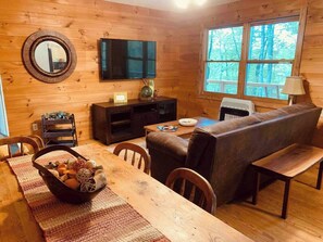 TV - Cove Creek Cabin & Preserve (Rutherford County)