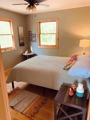 2 bedrooms, WiFi, bed sheets