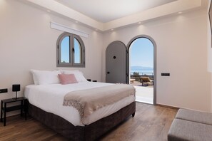 Comfort Studio, Patio, Sea View | Soundproofing, iron/ironing board, free WiFi, bed sheets - The Summit Escape (Corfu)