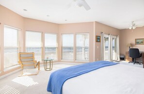 4 soverom, strykejern/-brett, internettilgang og sengetøy