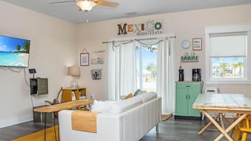 House, Multiple Beds (MO Casa Sea Casa) | Living area
