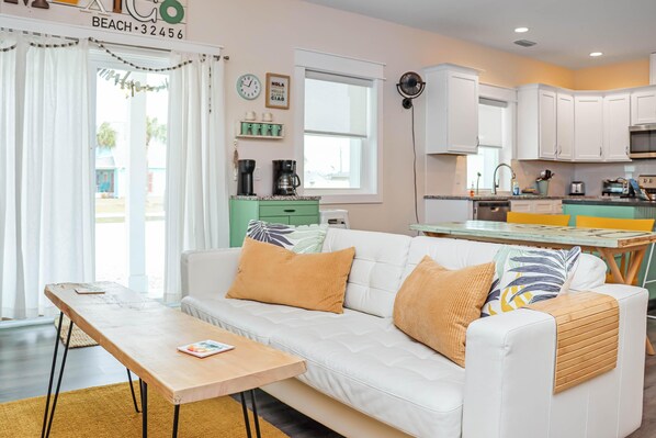 House, Multiple Beds (MO Casa Sea Casa) | Living area - MO Casa Sea Casa (Port St. Joe)