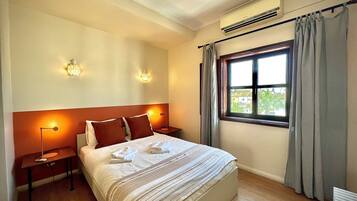 2 kamar tidur dan seprai linen