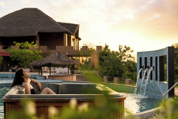 Seasonal outdoor pool