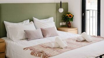 1 bedroom, desk, iron/ironing board, WiFi