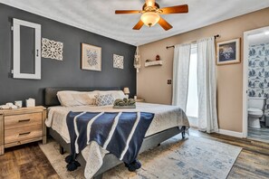 2 bedrooms, travel cot, WiFi, bed sheets