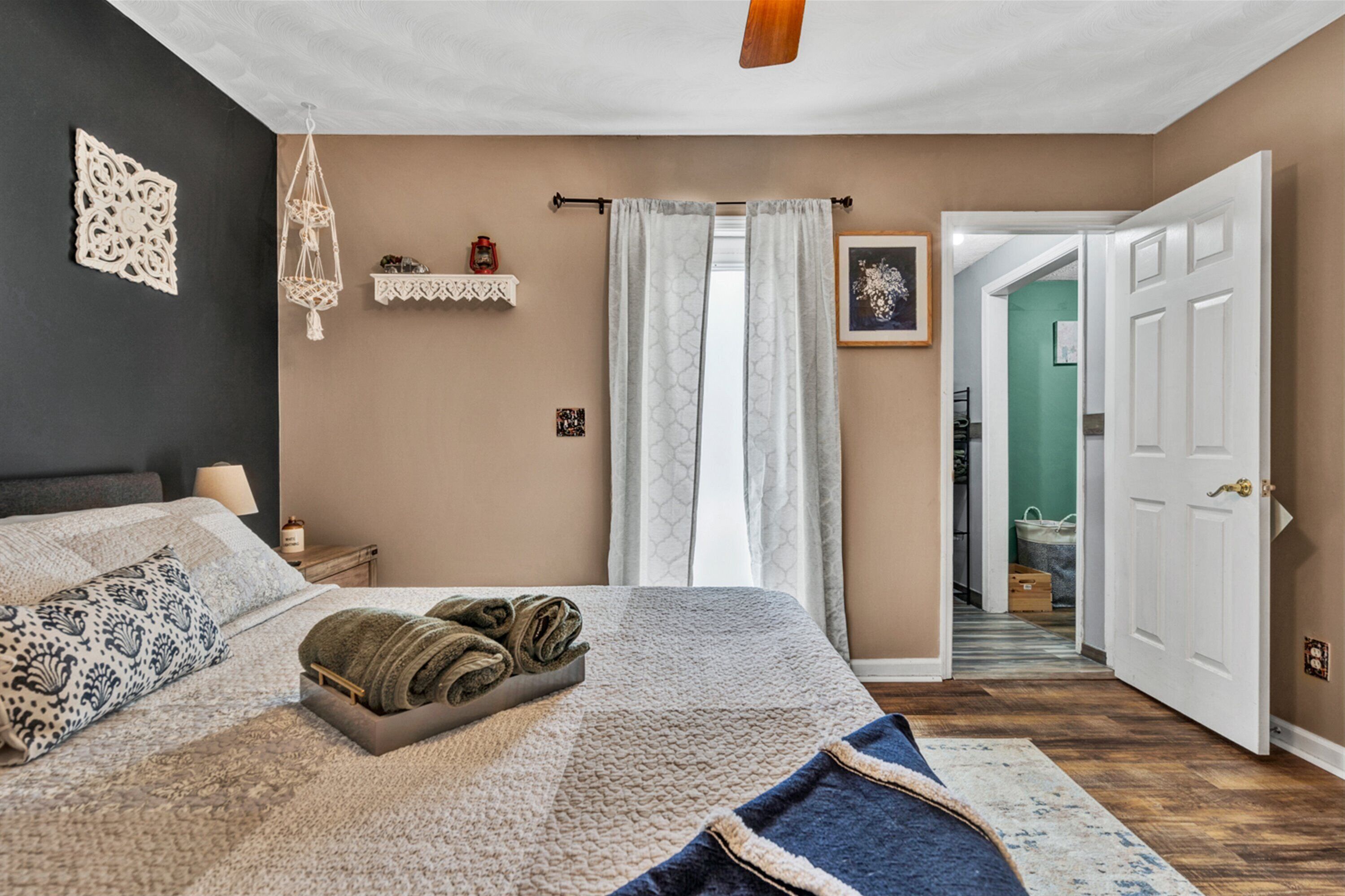 2 Schlafzimmer, Reisekinderbett, WLAN, Bettwäsche