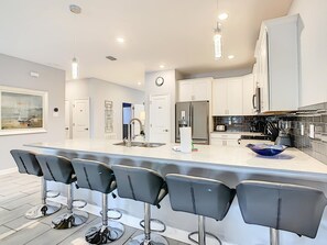 Fridge, microwave, oven, stovetop - 8BR Retreat at Luxury Resort Near Disney and Golfing - Moon Valley Villa (Four Corners)