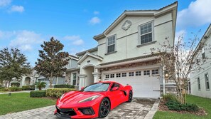 Exterior - 8BR Retreat at Luxury Resort Near Disney and Golf - Moon Valley Villa (Four Corners)