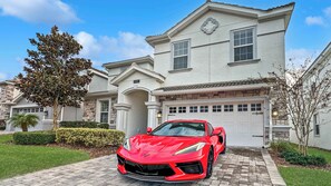 Exterior - 8BR Retreat at Luxury Resort Near Disney and Golfing - Moon Valley Villa (Four Corners)