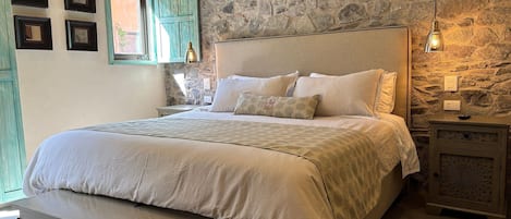 Apartment | 1 bedroom, in-room safe, iron/ironing board (on request), WiFi (free)
