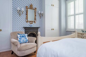 2 chambres, bureau, fer et planche à repasser, accès Internet