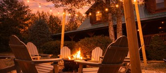 Amazing 4BR Cabin -HT, Fire Pit & Game Room-10 Mins from PF