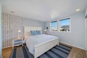 4 Schlafzimmer, Schreibtisch, Bügeleisen/Bügelbrett, kostenloses WLAN