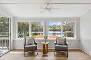 Interior - Chic Stay for 6 Near Beach, Shops, & Golf Course! (Hilton Head Island)