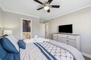 Unclassified image, 5 of 26, button - Ocean Breeze – Island Retreat for 6 (Hilton Head Island)