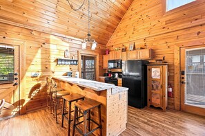 Fridge, microwave, oven, stovetop - Spacious Cabin Stay for 9 w/Hot Tub, Close to Town (Sevierville)