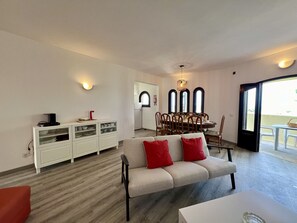 Living room - Carvoeiro Ocean Breeze by Homing (Lagoa)