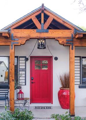 Exterior detail - New Listing! The Cowboy Casa is a charming cowboy-themed Arcadia home in Phoenix (Phoenix)