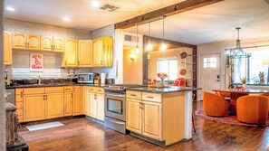 Fridge, microwave, oven, stovetop - New Listing! The Cowboy Casa is a charming cowboy-themed Arcadia home in Phoenix (Phoenix)