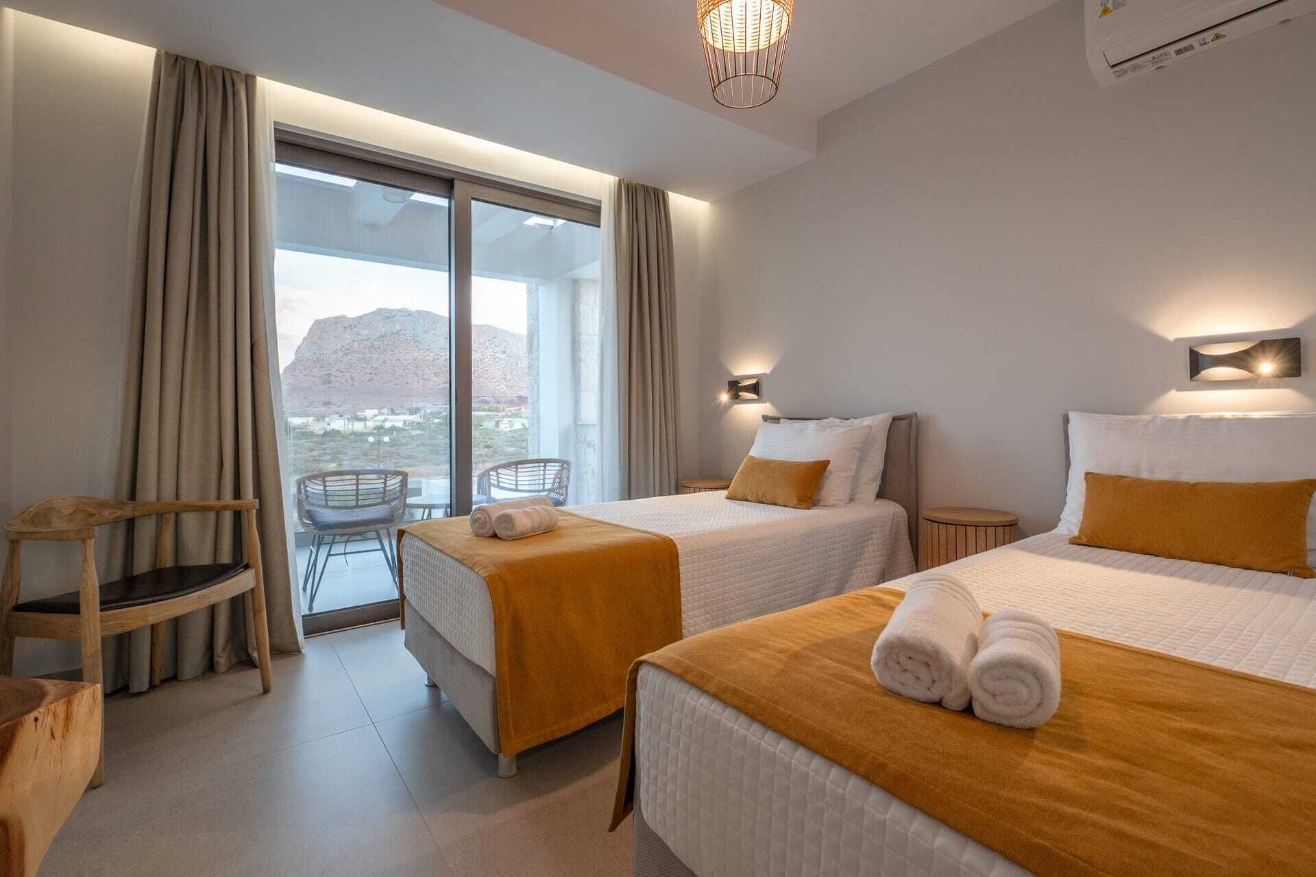 3 bedrooms, travel crib, free WiFi, bed sheets