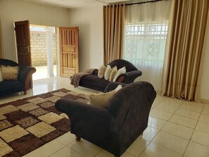 Interior - Tory House 🏠 family and friendly (Lusaka)