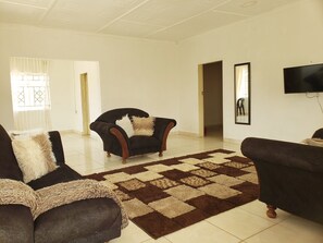 TV - Tory House 🏠 family and friendly (Lusaka)