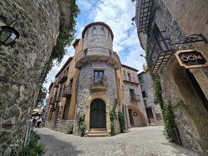 Apartment | Exterior - Castello di Carlo - Suite Carlo IV (Val'Quirico)