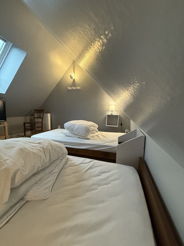 2 bedrooms