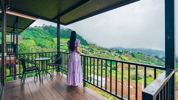 Family Quadruple Room, Mountain View | Terrace/patio