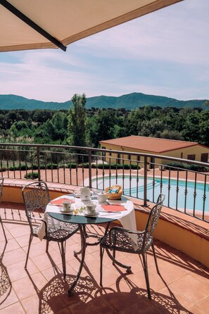 Khu ẩm thực ngoài trời